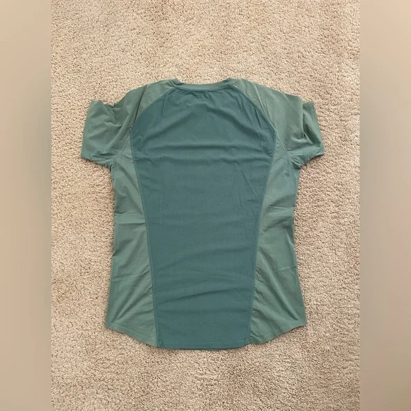 Alphalete Bundle (2 shirts) - Picture 5 of 5